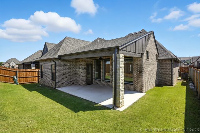 9069 E 62nd Place S, Tulsa, OK 74133