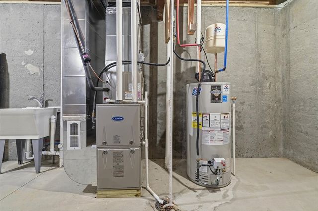 101 Imperial Dr, Adams Twp, PA 16059