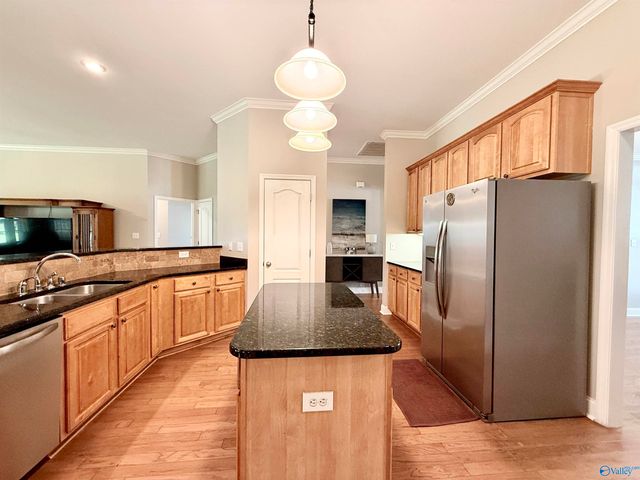 3015 Cobble Farms Drive, Owens Cross Roads, AL 35763