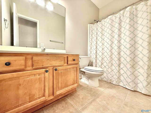 3015 Cobble Farms Drive, Owens Cross Roads, AL 35763