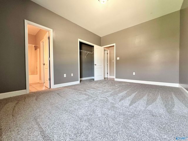3015 Cobble Farms Drive, Owens Cross Roads, AL 35763