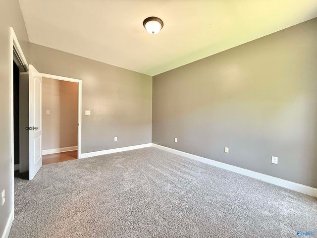 3015 Cobble Farms Drive, Owens Cross Roads, AL 35763