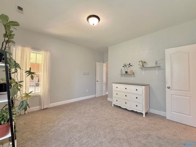 3015 Cobble Farms Drive, Owens Cross Roads, AL 35763