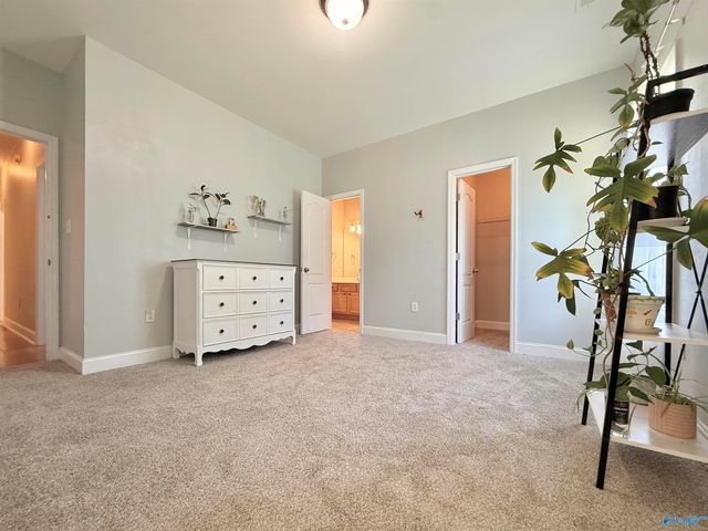 3015 Cobble Farms Drive, Owens Cross Roads, AL 35763