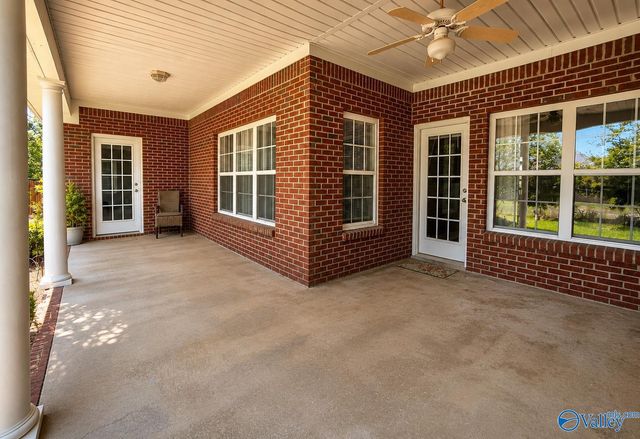 3015 Cobble Farms Drive, Owens Cross Roads, AL 35763