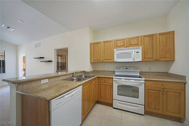 1757 Concordia Lake CIR 3405, Cape Coral, FL 33909