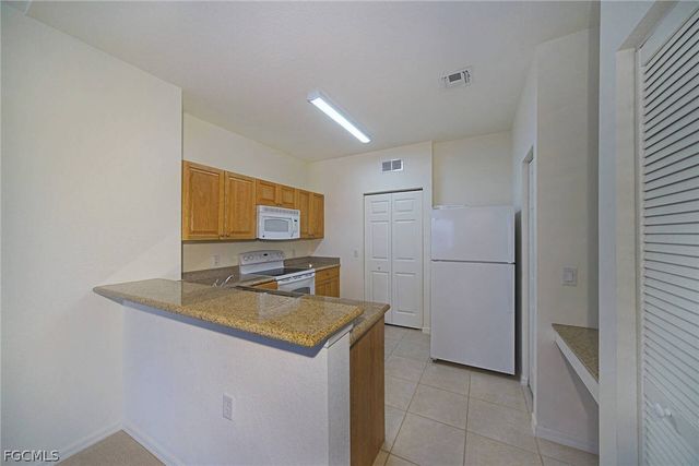 1757 Concordia Lake CIR 3405, Cape Coral, FL 33909