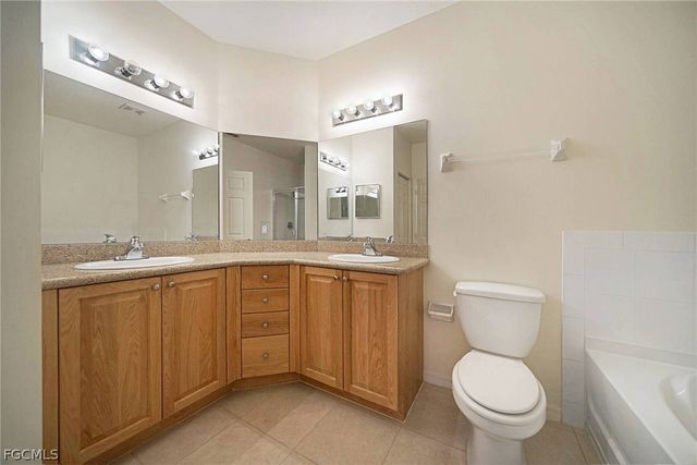 1757 Concordia Lake CIR 3405, Cape Coral, FL 33909