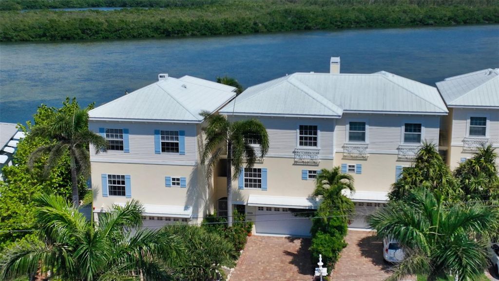 9203 MIDNIGHT PASS ROAD 2, Sarasota, FL 34242