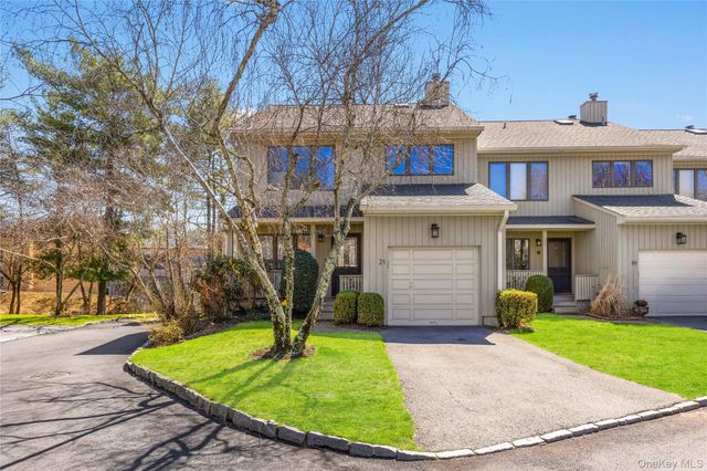 21 Tulip Tree Lane, Mamaroneck, NY 10543
