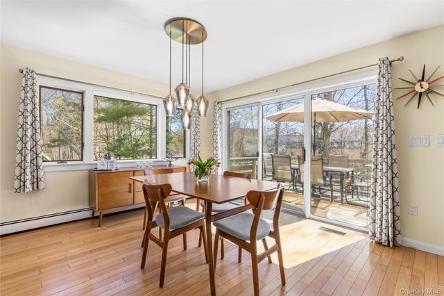 21 Tulip Tree Lane, Mamaroneck, NY 10543