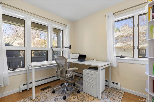 21 Tulip Tree Lane, Mamaroneck, NY 10543
