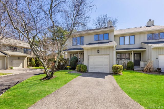21 Tulip Tree Lane, Mamaroneck, NY 10543