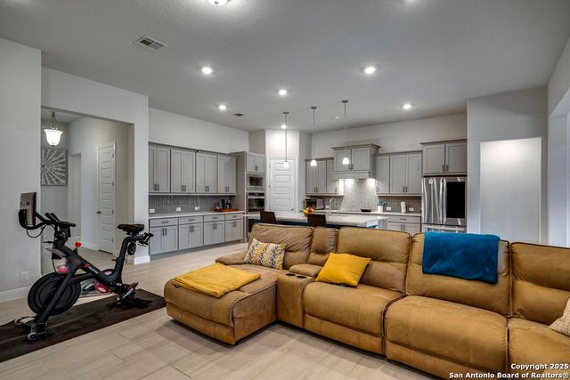 217 Turning Stone, Cibolo, TX 78108