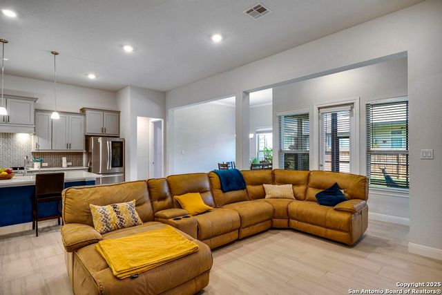 217 Turning Stone, Cibolo, TX 78108