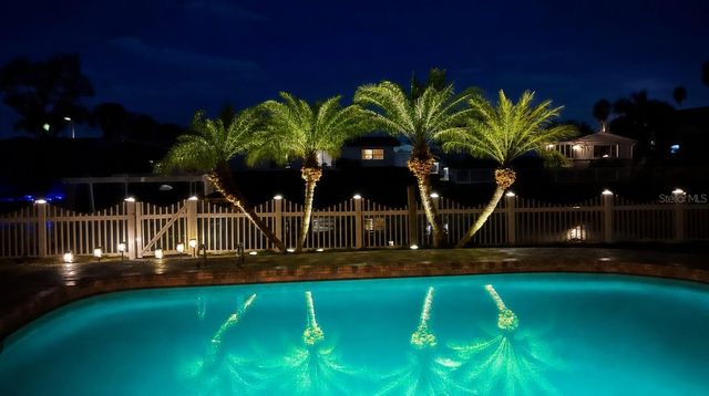 8722 HICKORYWOOD LANE, Tampa, FL 33615