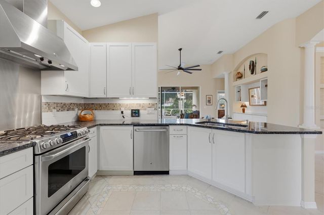 7235 KENSINGTON COURT, University Park, FL 34201