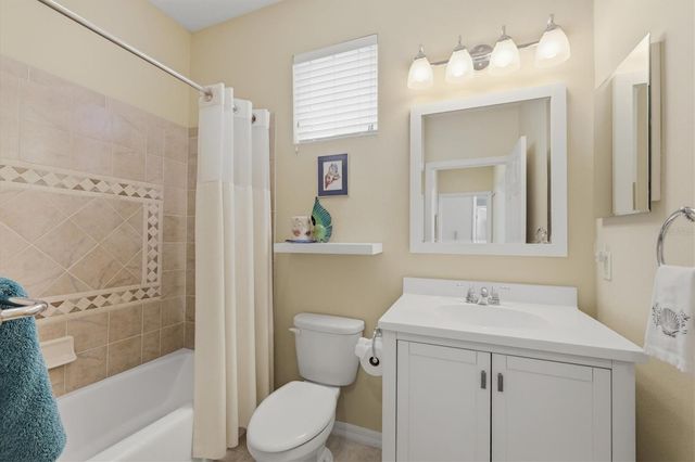 7235 KENSINGTON COURT, University Park, FL 34201