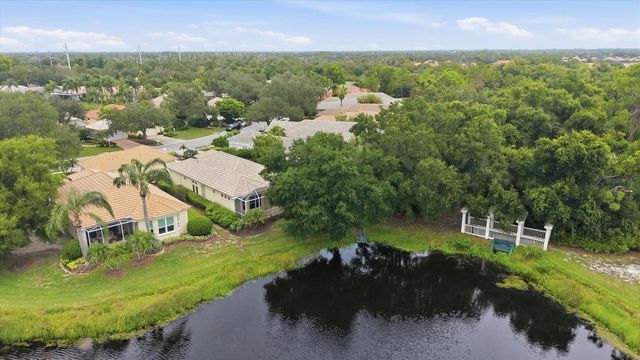 7235 KENSINGTON COURT, University Park, FL 34201