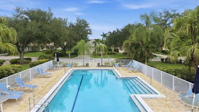 7235 KENSINGTON COURT, University Park, FL 34201