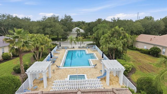 7235 KENSINGTON COURT, University Park, FL 34201