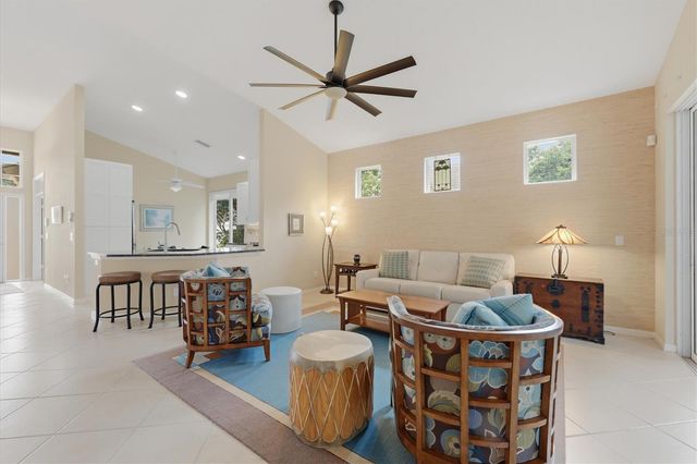 7235 KENSINGTON COURT, University Park, FL 34201