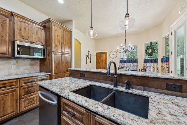 13435 S Garrett Street, Sapulpa, OK 74066