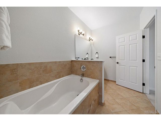 6737 W Yale Ave, Lakewood, CO 80227