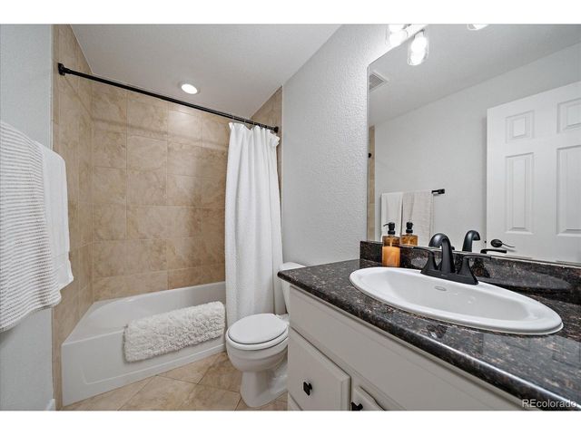 6737 W Yale Ave, Lakewood, CO 80227