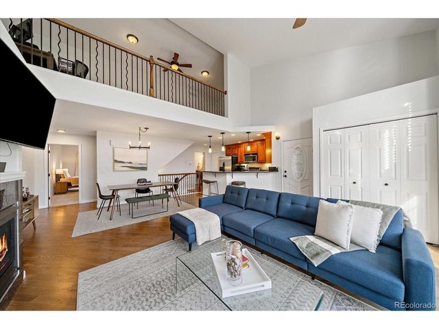 6737 W Yale Ave, Lakewood, CO 80227