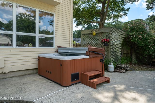 715 Radcliffe Road, Lanoka Harbor, NJ 08734