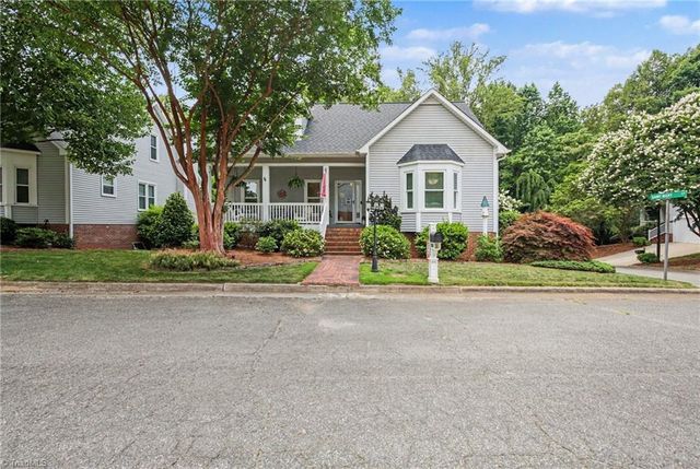 105 Saint Mary Drive, Kernersville, NC 27284