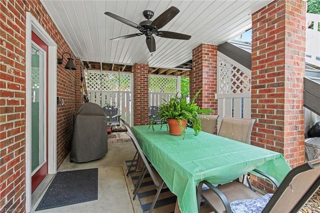 105 Saint Mary Drive, Kernersville, NC 27284