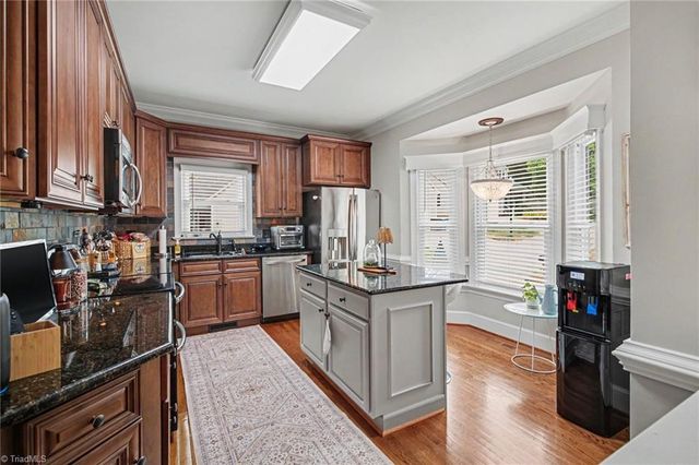 105 Saint Mary Drive, Kernersville, NC 27284