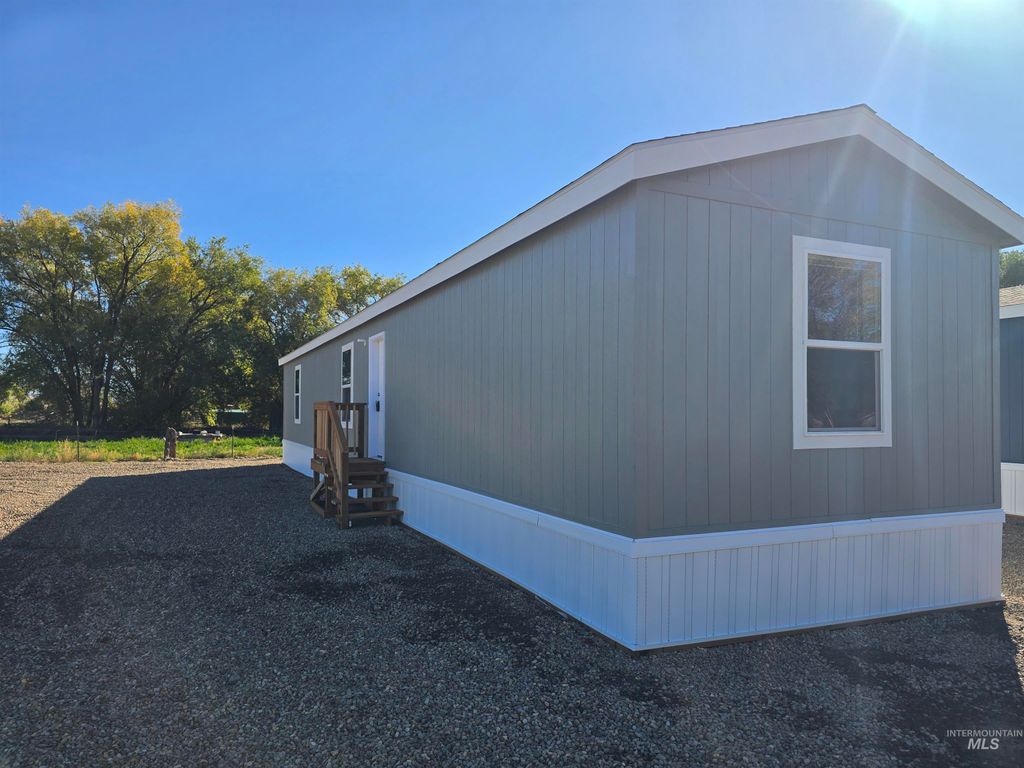 370 W 12th S 23, Mountain Home, ID 83647