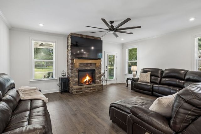 3033 Pomoa Pl, Murfreesboro, TN 37130