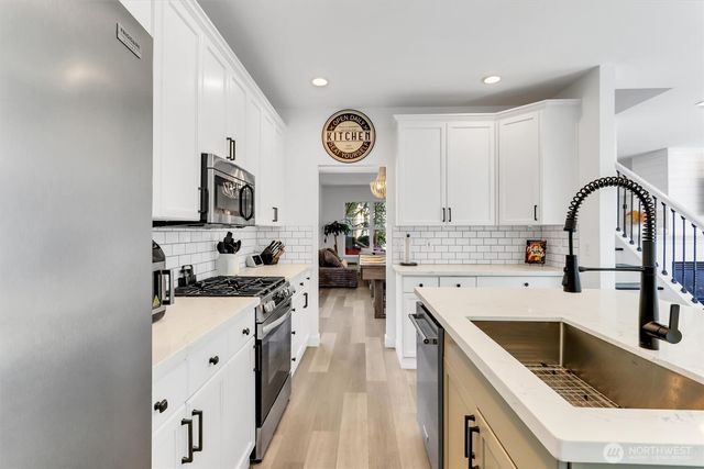 4784 Bridgeport Place, Mukilteo, WA 98275