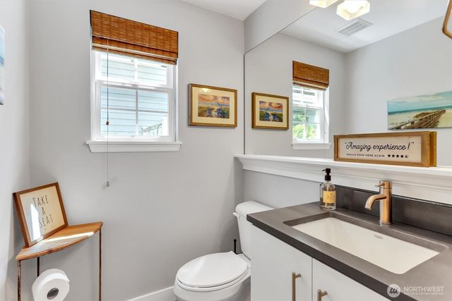 4784 Bridgeport Place, Mukilteo, WA 98275