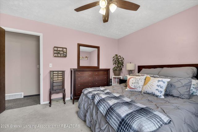 1011 Old Erin Way, Lansing, MI 48917