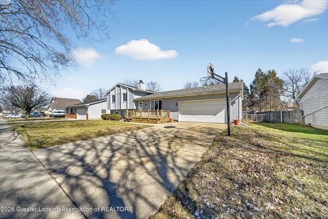 1011 Old Erin Way, Lansing, MI 48917