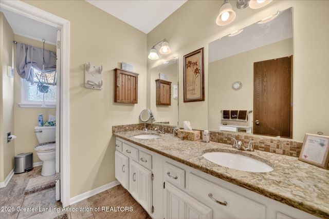 1011 Old Erin Way, Lansing, MI 48917