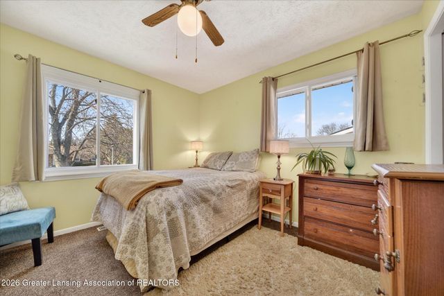 1011 Old Erin Way, Lansing, MI 48917