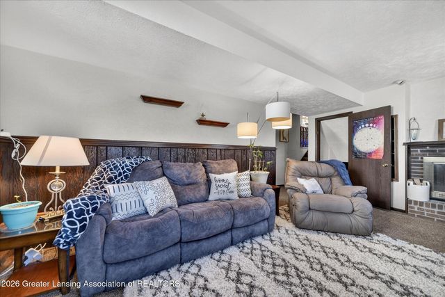 1011 Old Erin Way, Lansing, MI 48917