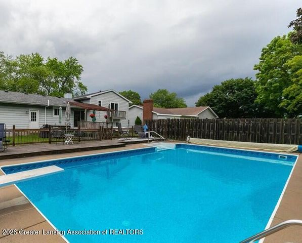 1011 Old Erin Way, Lansing, MI 48917