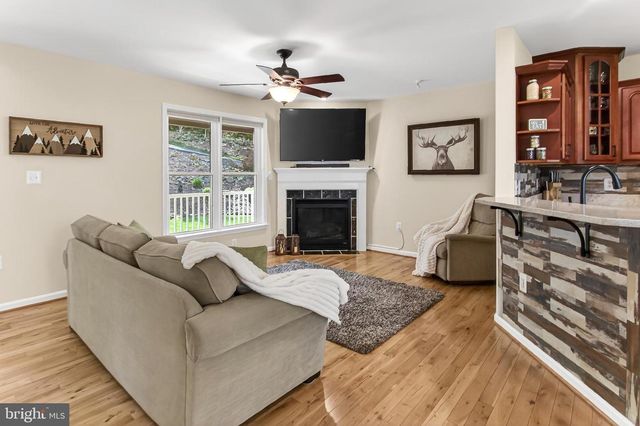 717 BRAGG DR, Front Royal, VA 22630