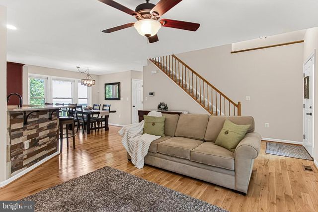 717 BRAGG DR, Front Royal, VA 22630