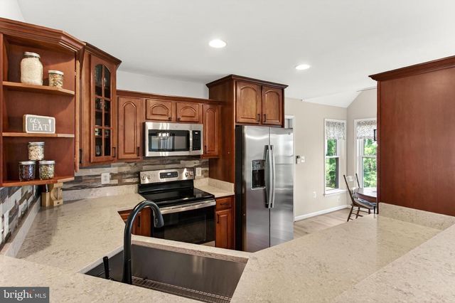 717 BRAGG DR, Front Royal, VA 22630
