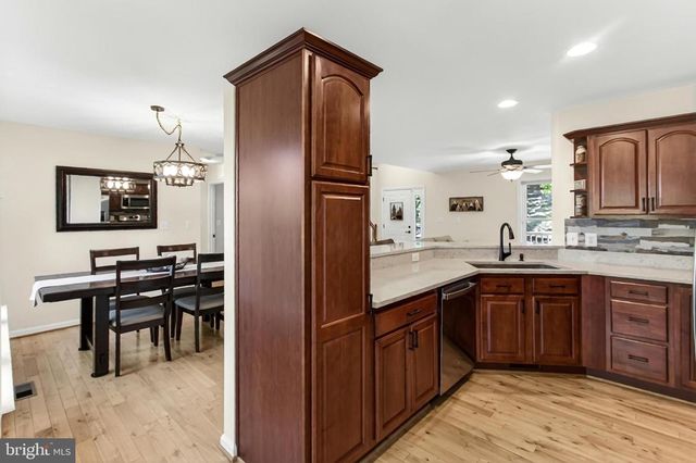717 BRAGG DR, Front Royal, VA 22630