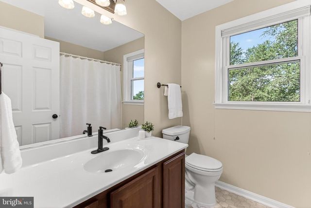 717 BRAGG DR, Front Royal, VA 22630
