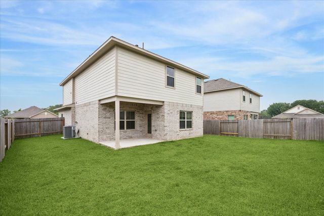 10 Greenbriar Loop, Angleton, TX 77515